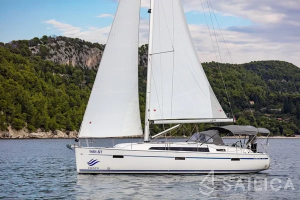 Bavaria 41 Cruiser - Yacht Charter Sailica