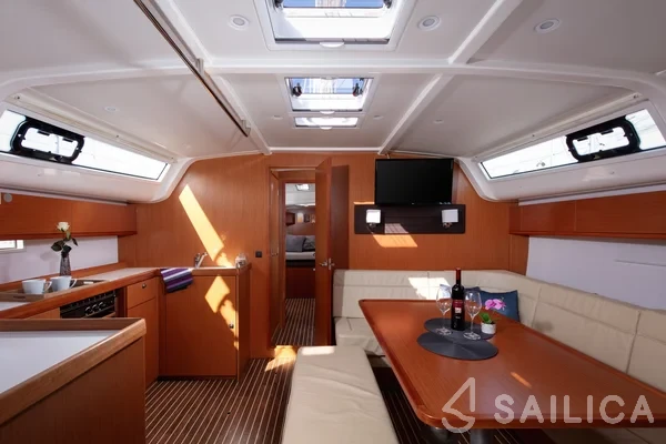 Bavaria 51 Cruiser - Yacht Charter Sailica