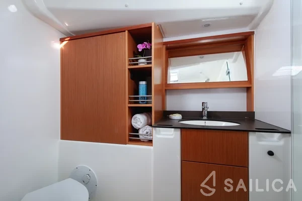 Bavaria 51 Cruiser - Yacht Charter Sailica