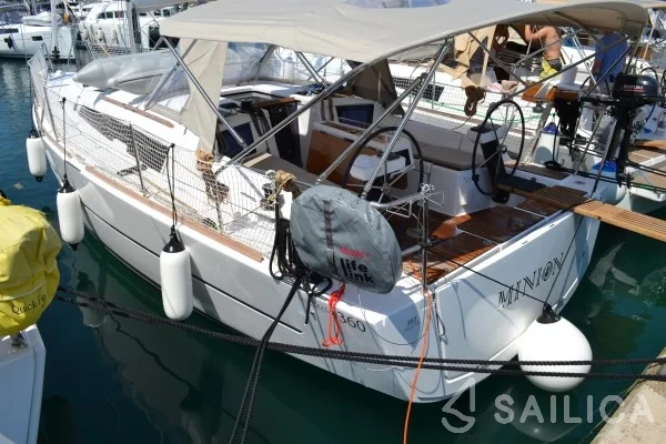 Dufour 360 GL - Yacht Charter Sailica