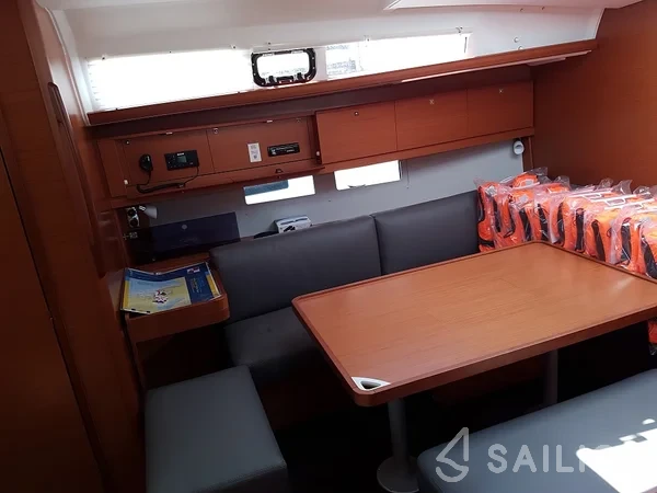 Dufour 460 GL - Yacht Charter Sailica
