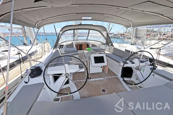 Jeanneau 58 - Yacht Charter Sailica