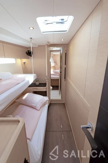 Jeanneau 58 - Yacht Charter Sailica