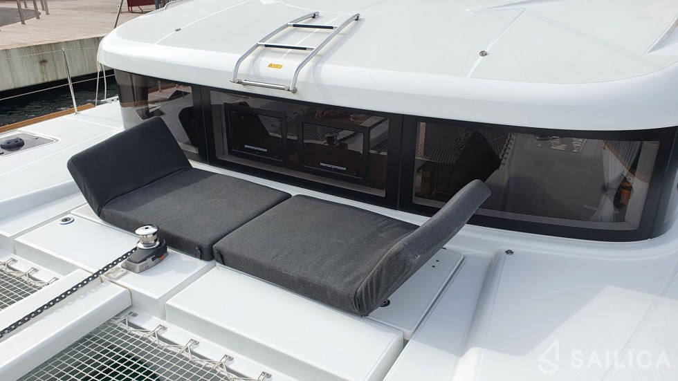 Lagoon 40 - Yacht Charter Sailica