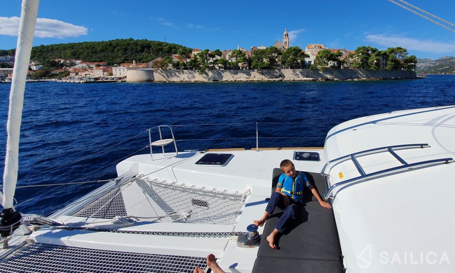 Lagoon 40 - Yacht Charter Sailica