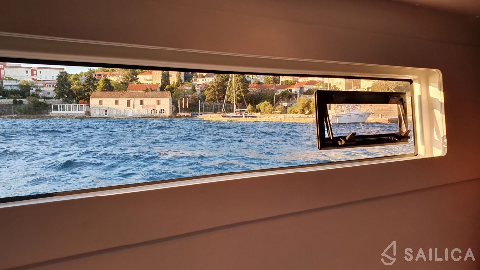 Lagoon 40 - Yacht Charter Sailica