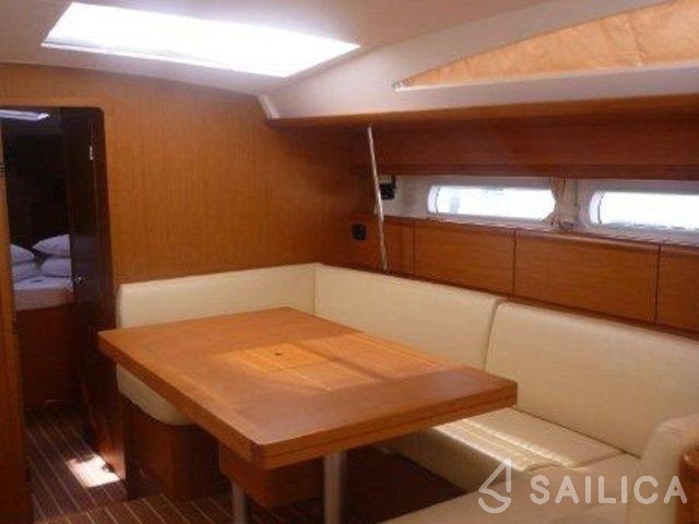 Jeanneau 53 - Yacht Charter Sailica