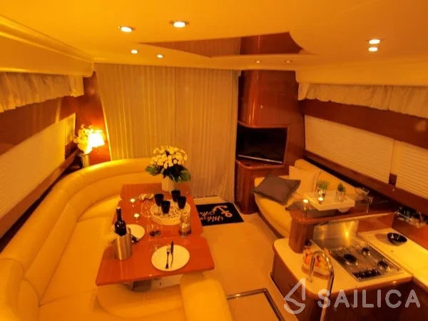 Prestige 46 Fly - Yacht Charter Sailica