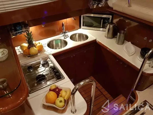 Prestige 46 Fly - Yacht Charter Sailica