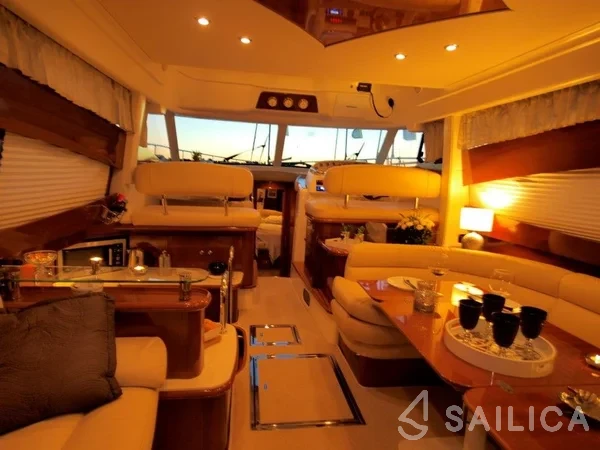 Prestige 46 Fly - Yacht Charter Sailica