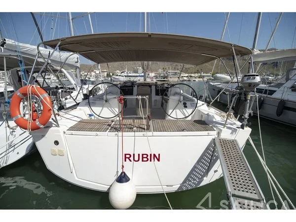 Dufour 460 GL - Yacht Charter Sailica