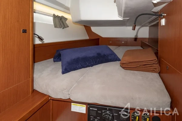 Dufour 460 GL - Yacht Charter Sailica
