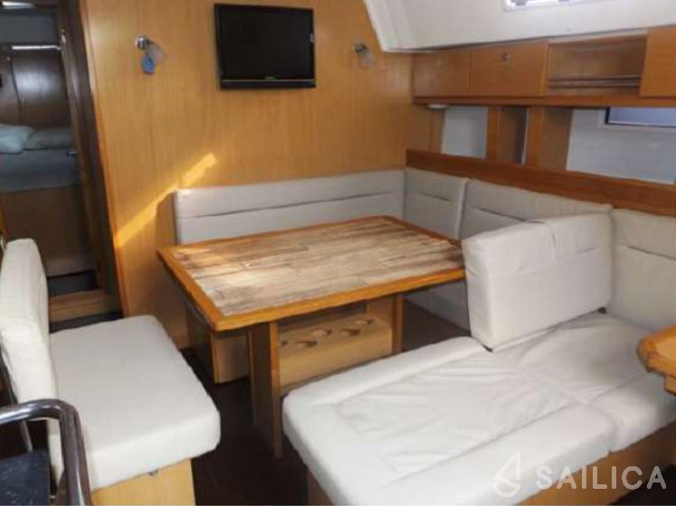 Bavaria Cruiser 45 - Yacht Charter Sailica