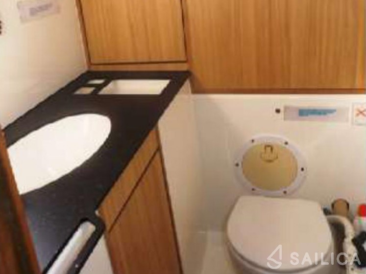 Bavaria Cruiser 45 - Yacht Charter Sailica