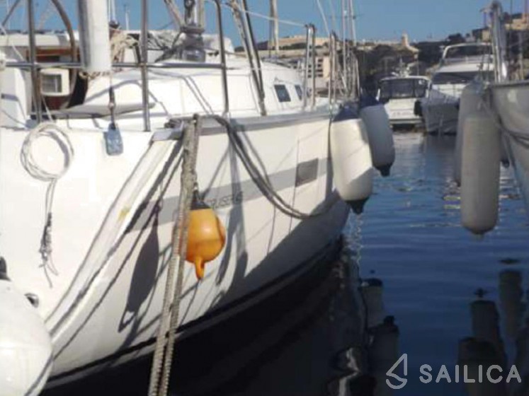 Bavaria Cruiser 45 - Yacht Charter Sailica