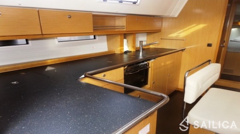 Bavaria Cruiser 45 - Yacht Charter Sailica