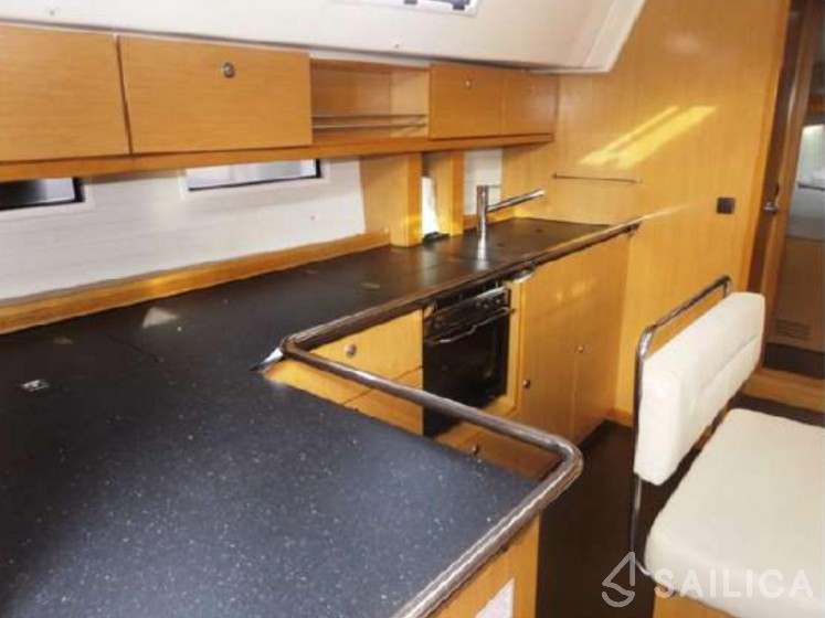 Bavaria Cruiser 45 - Yacht Charter Sailica