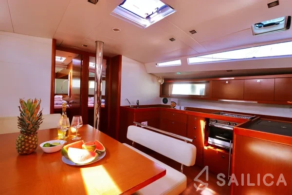 Oceanis 48 - Yacht Charter Sailica