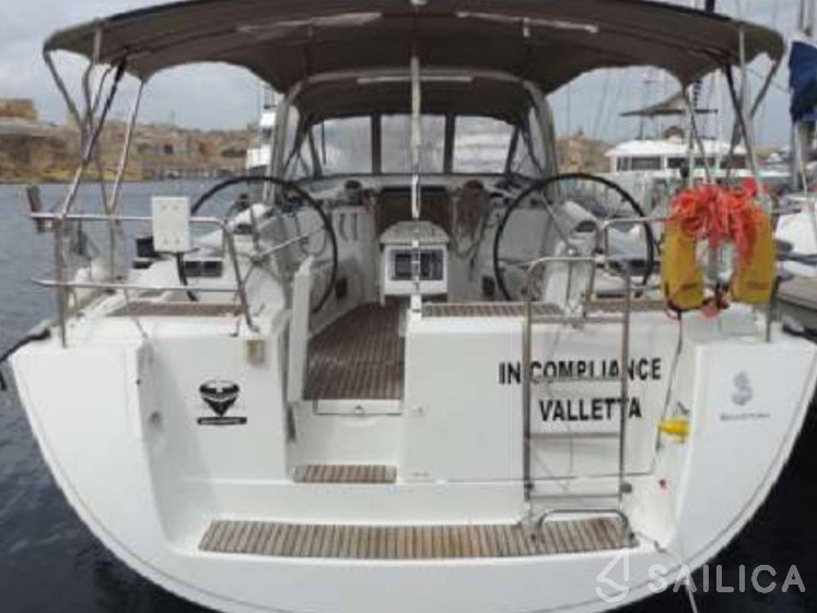 Oceanis 50 Family - Yacht Charter Sailica