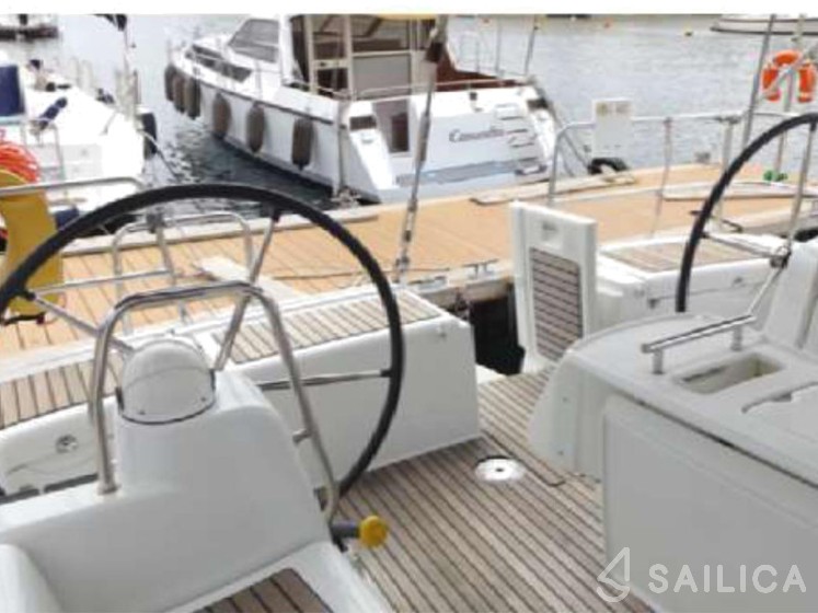 Oceanis 50 Family - Yacht Charter Sailica