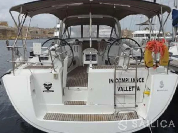 Oceanis 50 Family - Yacht Charter Sailica