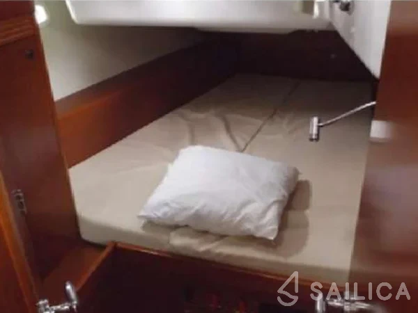 Oceanis 50 Family - Yacht Charter Sailica