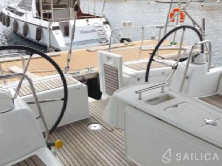 Oceanis 50 Family - Yacht Charter Sailica