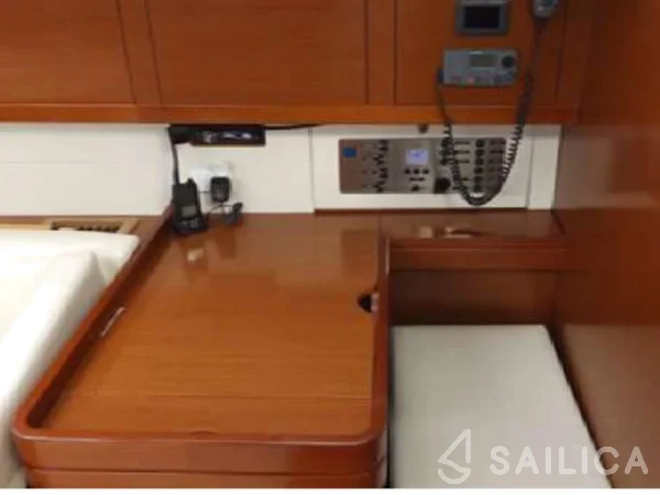 Oceanis 50 Family - Yacht Charter Sailica