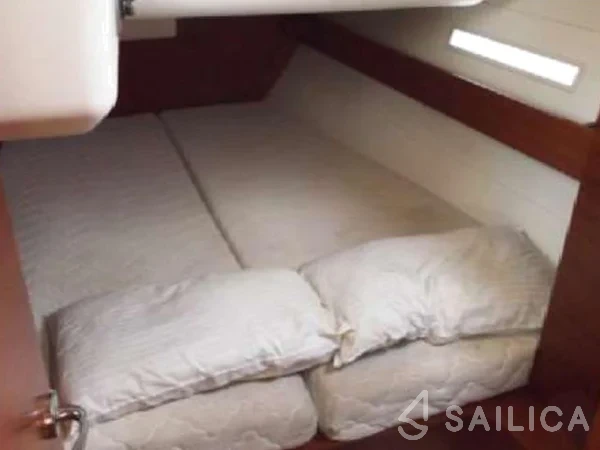 Dufour 450 GL - Yacht Charter Sailica