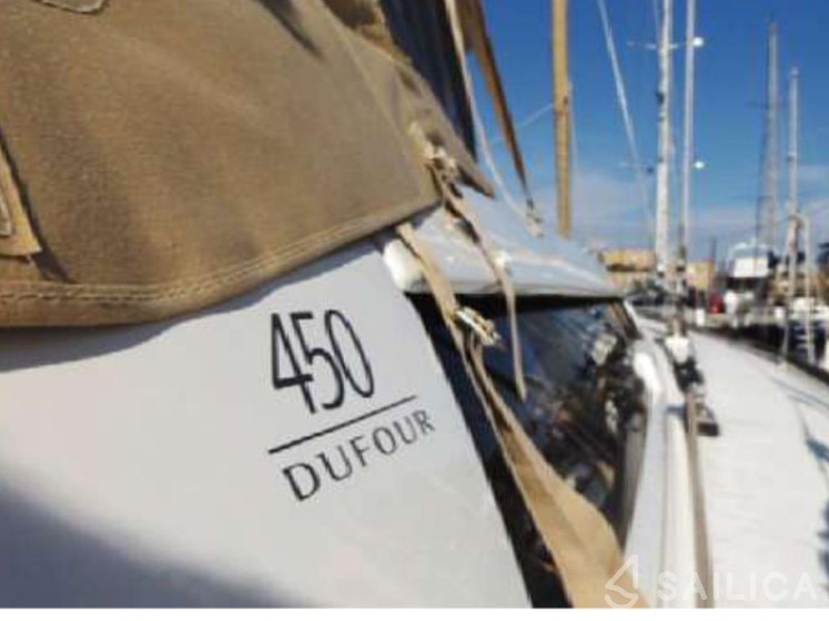Dufour 450 GL - Yacht Charter Sailica