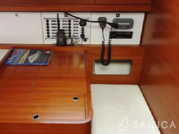 Dufour 450 GL - Yacht Charter Sailica