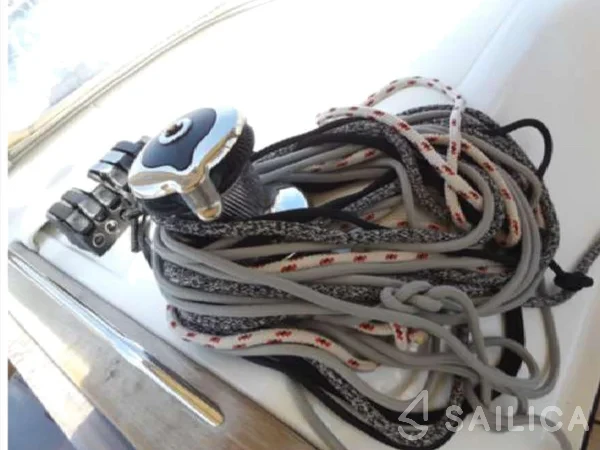 Jeanneau 53 - Yacht Charter Sailica