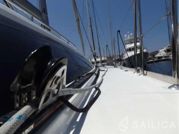Jeanneau 53 - Yacht Charter Sailica