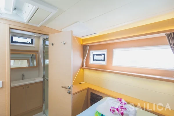 Lagoon 52F - Yacht Charter Sailica