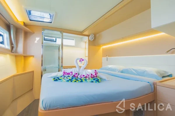 Lagoon 52F - Yacht Charter Sailica