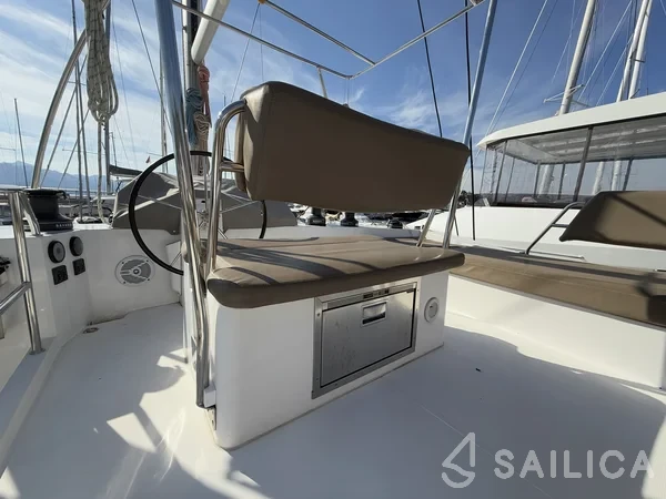 Nautitech 46 Fly - Yacht Charter Sailica