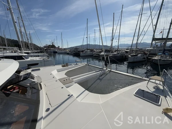 Nautitech 46 Fly - Yacht Charter Sailica