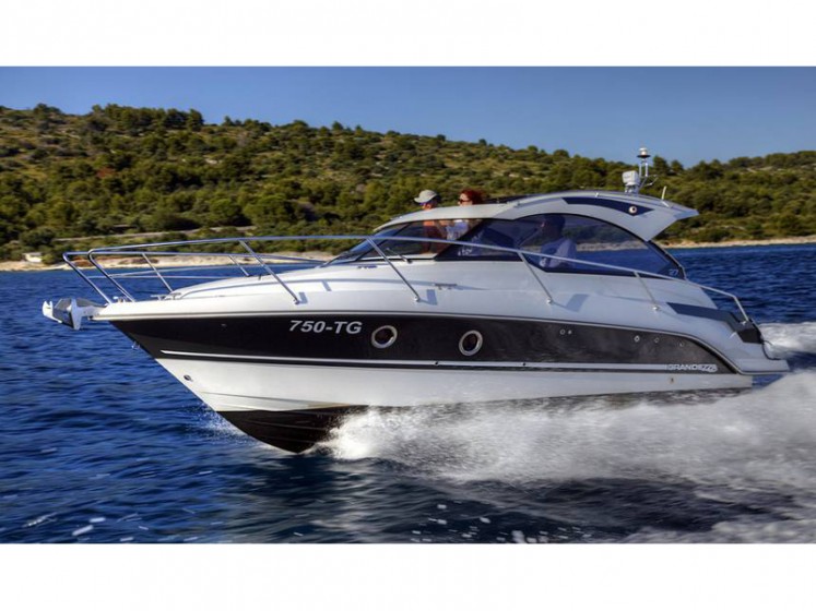 Grandezza 27 OC - Yacht Charter Sailica