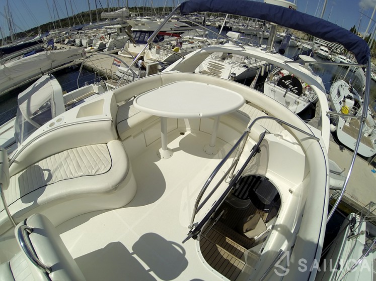 Phantom 40 - Yacht Charter Sailica