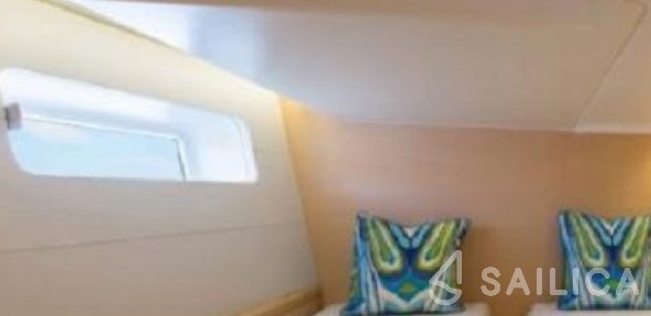 Jeanneau 54 - Yacht Charter Sailica
