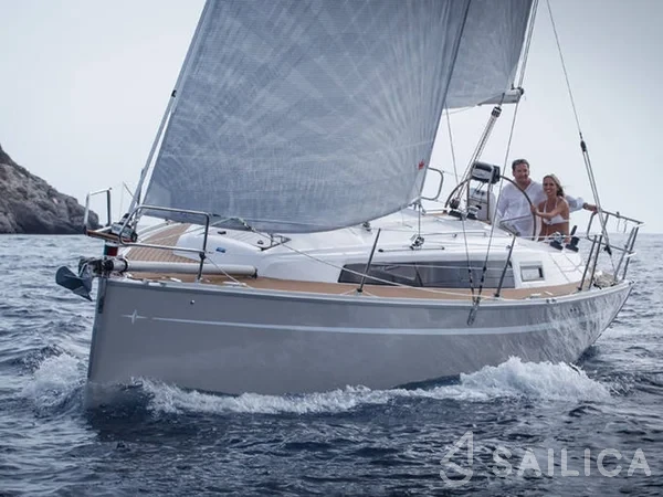 Bavaria 33 Cruiser - Yacht Charter Sailica