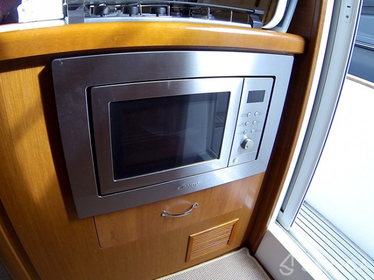 Swift Trawler 42 - Yacht Charter Sailica