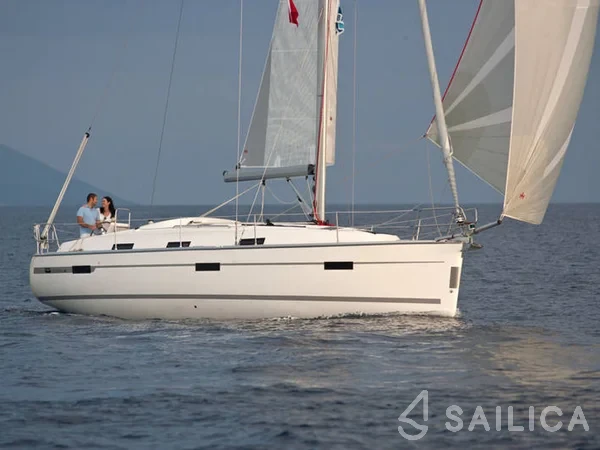 Bavaria 37 Cruiser - Yacht Charter Sailica