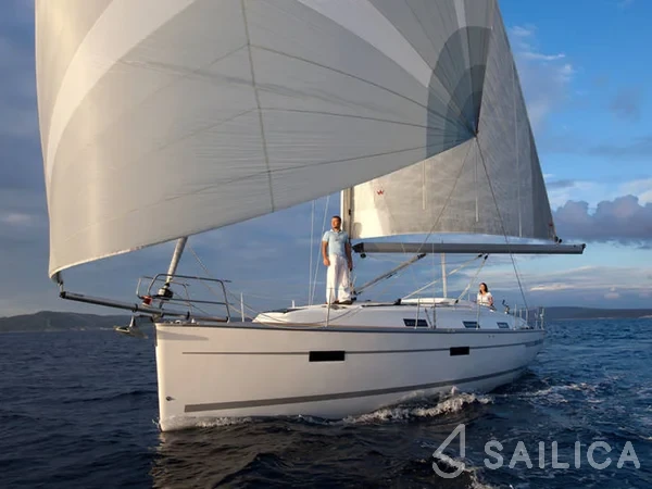 Bavaria 37 Cruiser - Yacht Charter Sailica