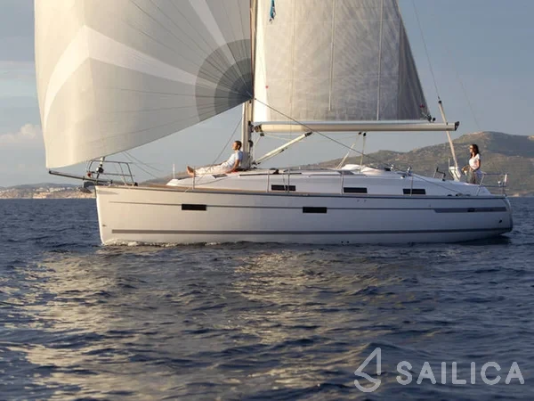 Bavaria 36 Cruiser - Yacht Charter Sailica