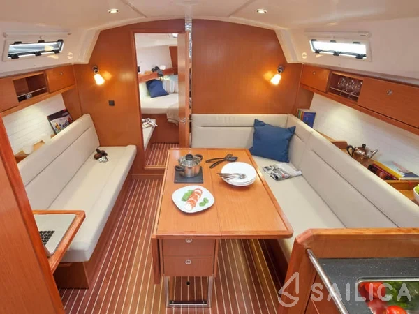 Bavaria 36 Cruiser - Yacht Charter Sailica