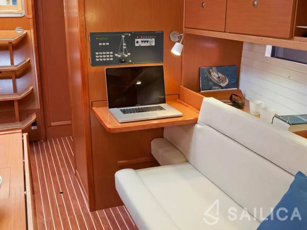 Bavaria 36 Cruiser - Yacht Charter Sailica