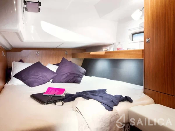 Bavaria 46 Cruiser - Yacht Charter Sailica