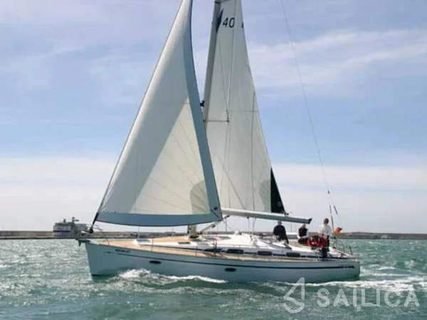Bavaria 40 Cruiser - Yacht Charter Sailica