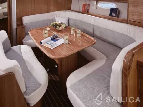 Bavaria 40 Cruiser - Yacht Charter Sailica